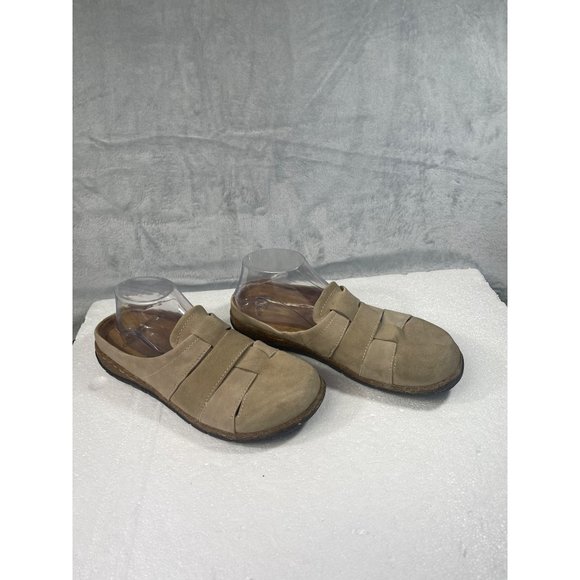 Earth Origins Shoes Women's US 10 Ellery Wheat Suede woven clogs. - Picture 5 of 16